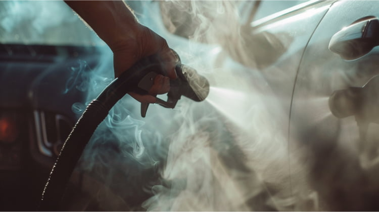 Устранение запахов сухим туманом в салоне автомобиля.jpg